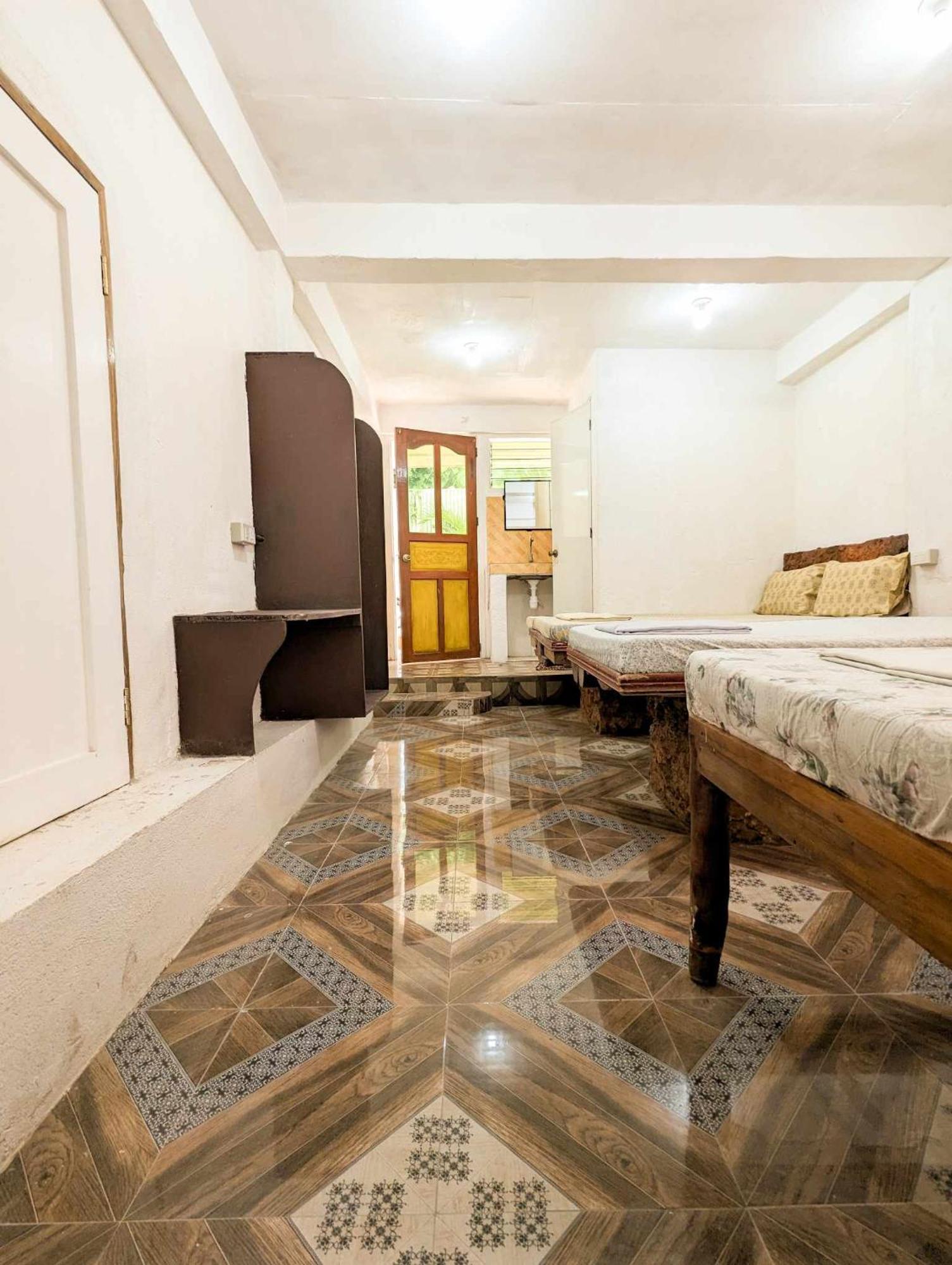 סיקיהור Czar'S Place מראה חיצוני תמונה